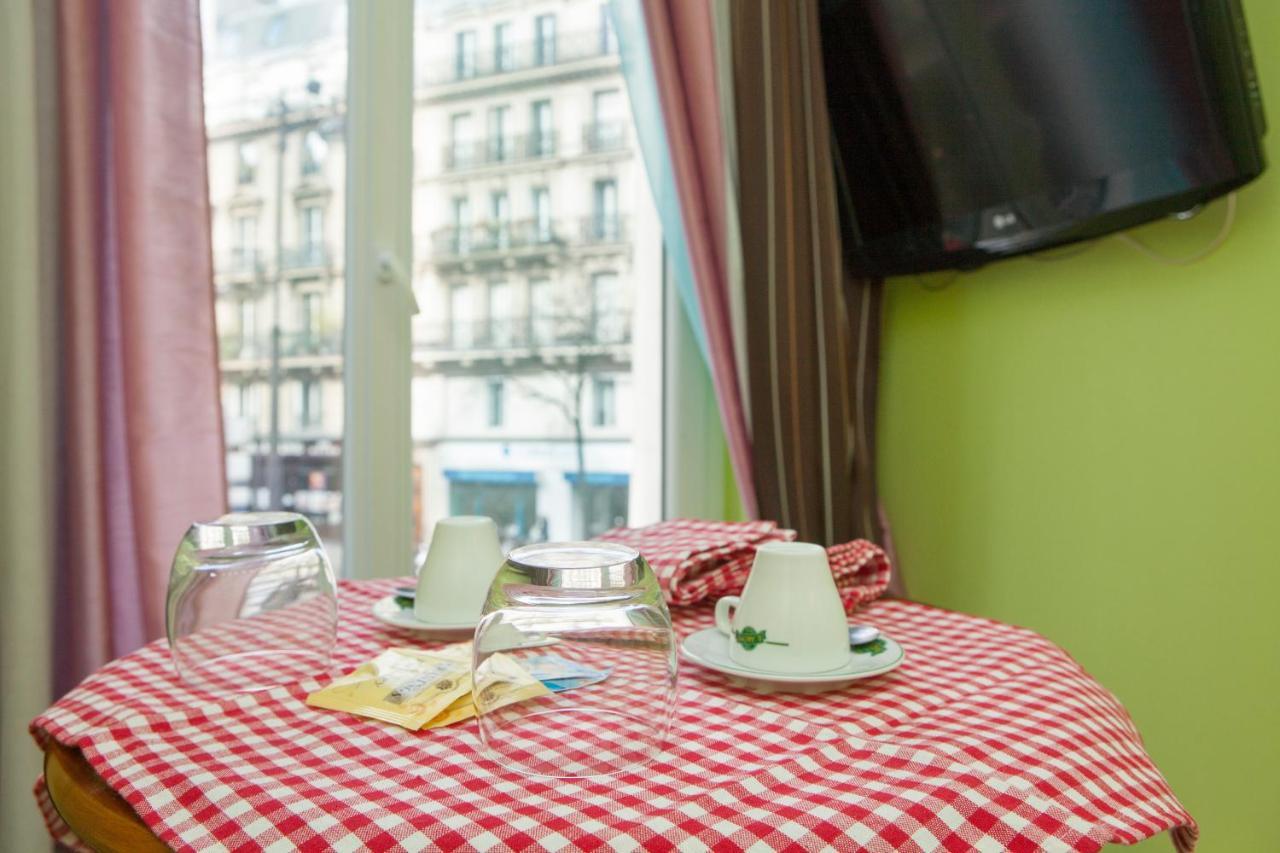 Bed and Breakfast Club246 Paris Saint Martin Exteriér fotografie