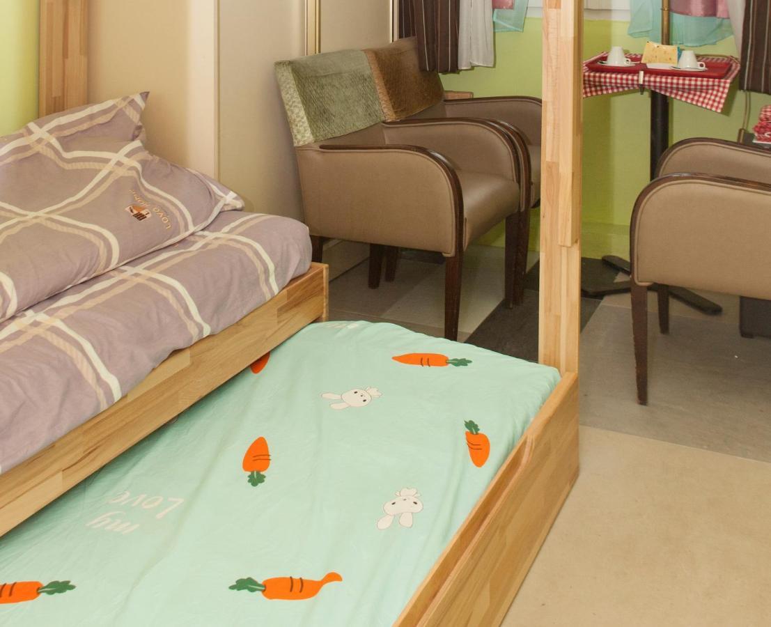 Bed and Breakfast Club246 Paris Saint Martin Exteriér fotografie